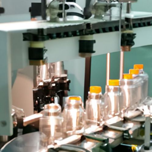 เครื่องเป่าผลิตภัณฑ์เคมี PET ทำบรรจุภัณฑ์เครื่องสำอางพลาสติกขวดแบน 0.5l- 2l ทุกวัน