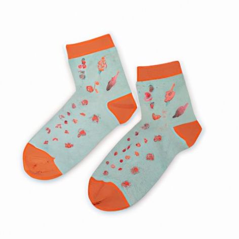 Yoga Çorap Sonbahar Özelleştirilmiş Pamuk Orta yumuşak sevimli Buzağı Çorap 2023 Toptan Kadın Kaymaz Degrade Renk